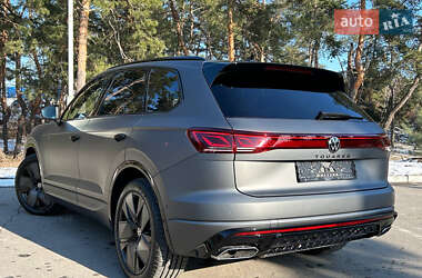 Позашляховик / Кросовер Volkswagen Touareg 2024 в Києві