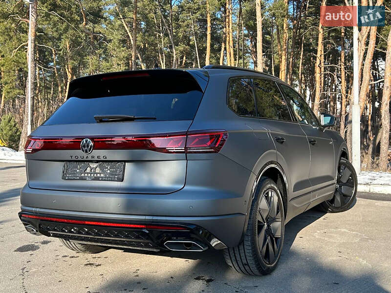 Внедорожник / Кроссовер Volkswagen Touareg 2024 в Киеве