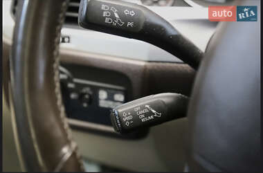 Внедорожник / Кроссовер Volkswagen Touareg 2012 в 