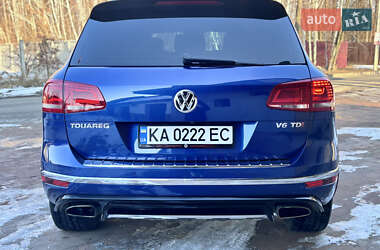 Позашляховик / Кросовер Volkswagen Touareg 2015 в Макарові