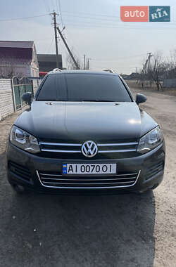 Позашляховик / Кросовер Volkswagen Touareg 2011 в 