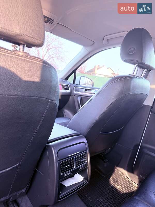 Позашляховик / Кросовер Volkswagen Touareg 2012 в Олександрії фото 21 Позашляховик / Кросовер Volkswagen Touareg 2012 в Олександрії