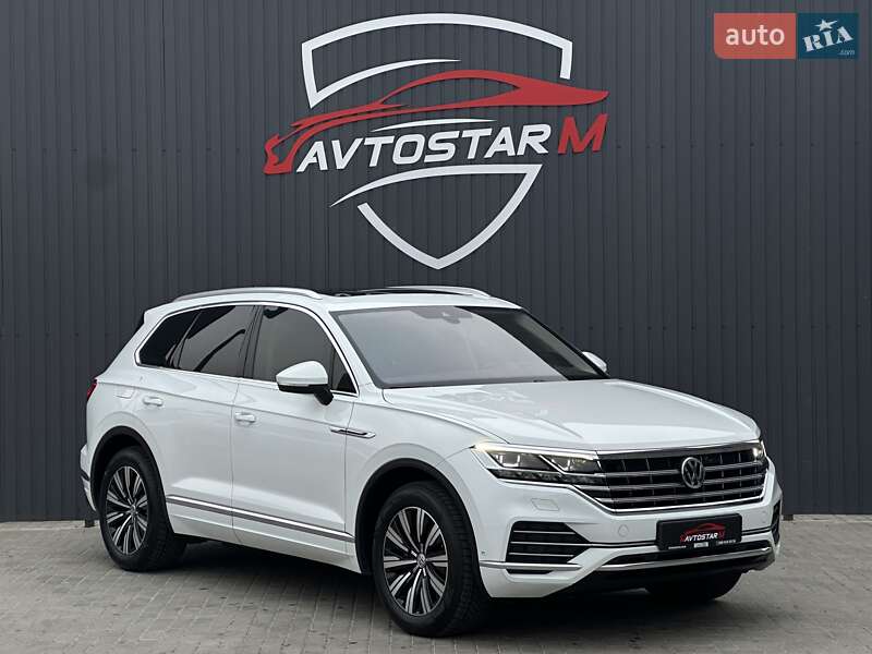 Позашляховик / Кросовер Volkswagen Touareg 2018 в Мукачевому