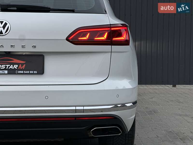 Позашляховик / Кросовер Volkswagen Touareg 2018 в Мукачевому