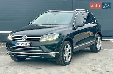 Позашляховик / Кросовер Volkswagen Touareg 2015 в Житомирі