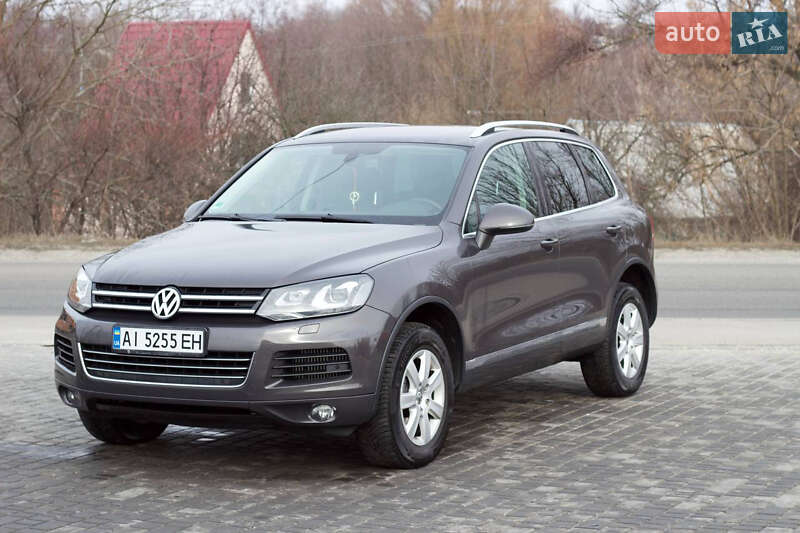 Позашляховик / Кросовер Volkswagen Touareg 2012 в Фастові