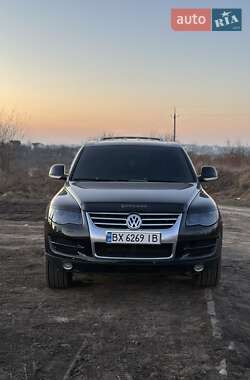 Позашляховик / Кросовер Volkswagen Touareg 2007 в Хмельницькому