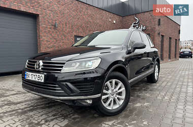 Позашляховик / Кросовер Volkswagen Touareg 2016 в Хмельницькому