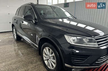 Внедорожник / Кроссовер Volkswagen Touareg 2012 в 