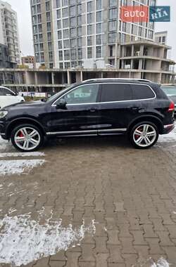 Внедорожник / Кроссовер Volkswagen Touareg 2015 в Львове