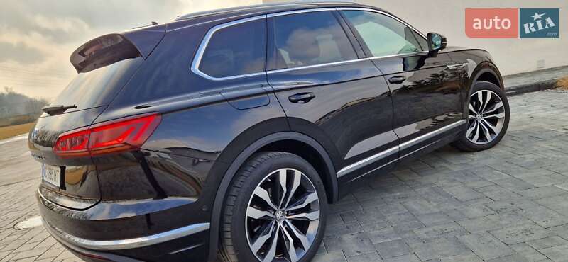 Внедорожник / Кроссовер Volkswagen Touareg 2018 в Луцке