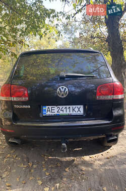 Внедорожник / Кроссовер Volkswagen Touareg 2006 в 