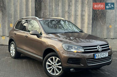 Позашляховик / Кросовер Volkswagen Touareg 2012 в Києві