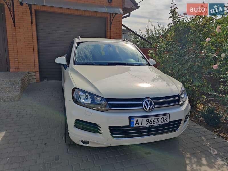 Внедорожник / Кроссовер Volkswagen Touareg 2010 в Фастове