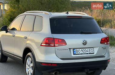 Внедорожник / Кроссовер Volkswagen Touareg 2013 в 
