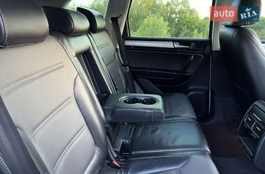 Внедорожник / Кроссовер Volkswagen Touareg 2013 в 