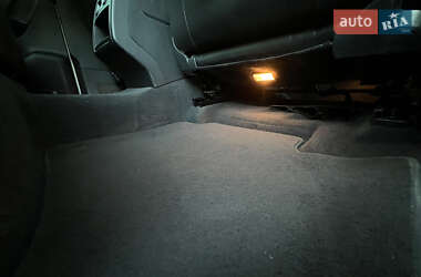 Внедорожник / Кроссовер Volkswagen Touareg 2013 в 