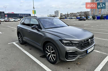 Позашляховик / Кросовер Volkswagen Touareg 2022 в Києві