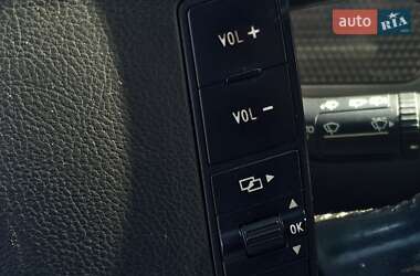 Внедорожник / Кроссовер Volkswagen Touareg 2006 в 
