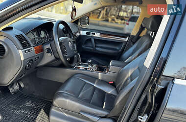 Внедорожник / Кроссовер Volkswagen Touareg 2005 в 