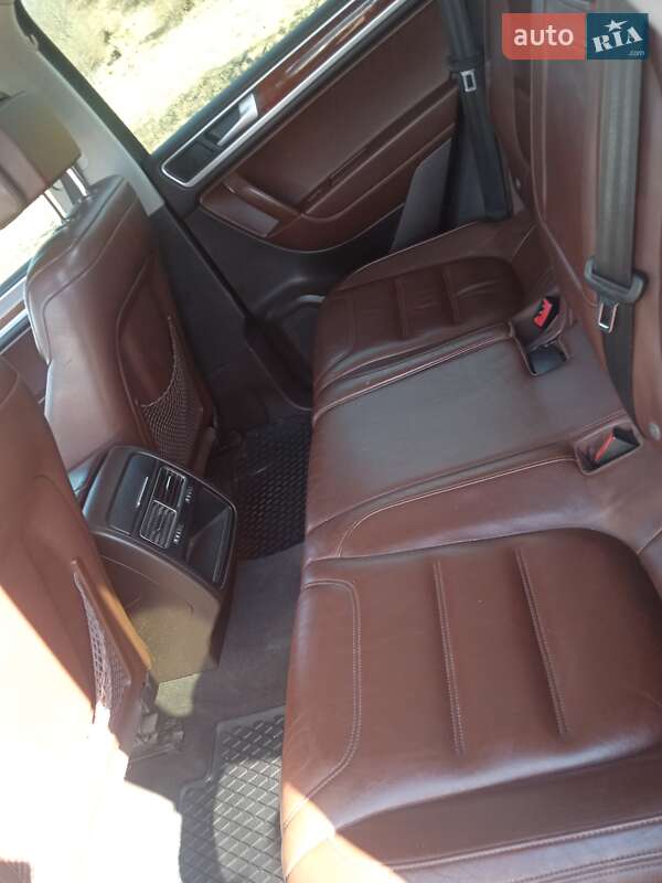 Позашляховик / Кросовер Volkswagen Touareg 2013 в Надвірній
