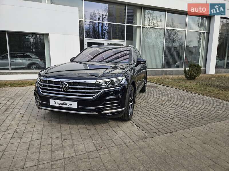 Позашляховик / Кросовер Volkswagen Touareg 2022 в Києві