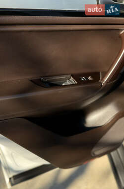 Внедорожник / Кроссовер Volkswagen Touareg 2014 в 