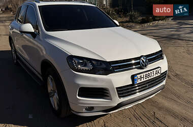 Внедорожник / Кроссовер Volkswagen Touareg 2014 в Белгороде-Днестровском