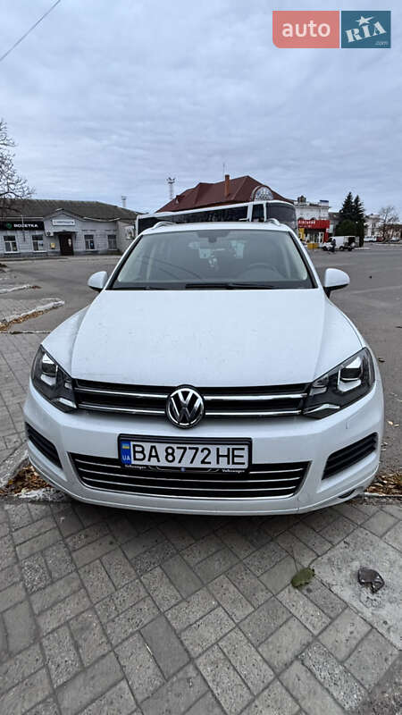 Внедорожник / Кроссовер Volkswagen Touareg 2014 в Знаменке