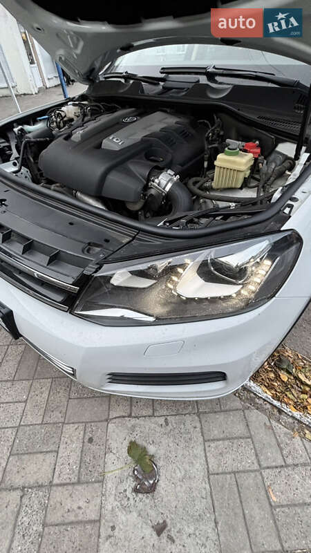 Внедорожник / Кроссовер Volkswagen Touareg 2014 в Знаменке