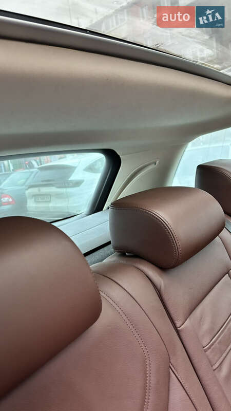Внедорожник / Кроссовер Volkswagen Touareg 2014 в Знаменке