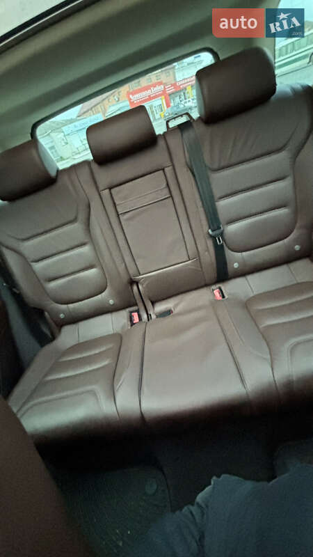 Внедорожник / Кроссовер Volkswagen Touareg 2014 в Знаменке
