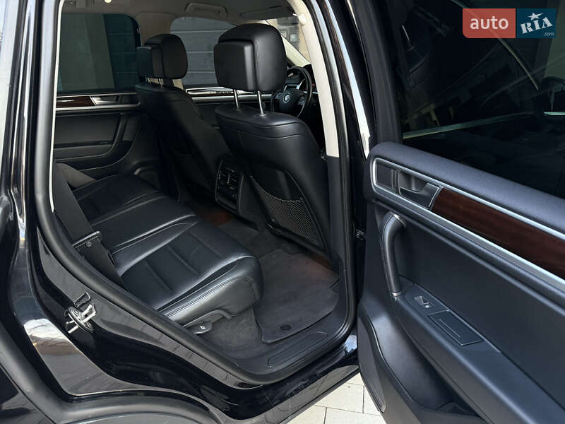 Позашляховик / Кросовер Volkswagen Touareg 2014 в Тернополі