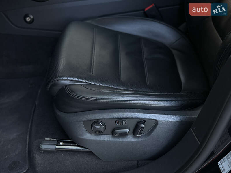 Позашляховик / Кросовер Volkswagen Touareg 2014 в Тернополі