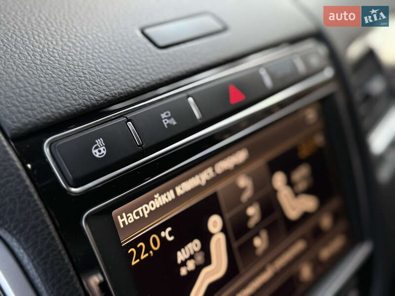 Позашляховик / Кросовер Volkswagen Touareg 2014 в Тернополі