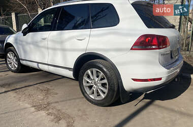 Внедорожник / Кроссовер Volkswagen Touareg 2013 в 