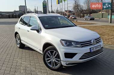 Внедорожник / Кроссовер Volkswagen Touareg 2015 в Виннице