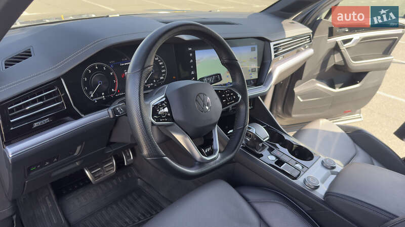 Позашляховик / Кросовер Volkswagen Touareg 2020 в Броварах