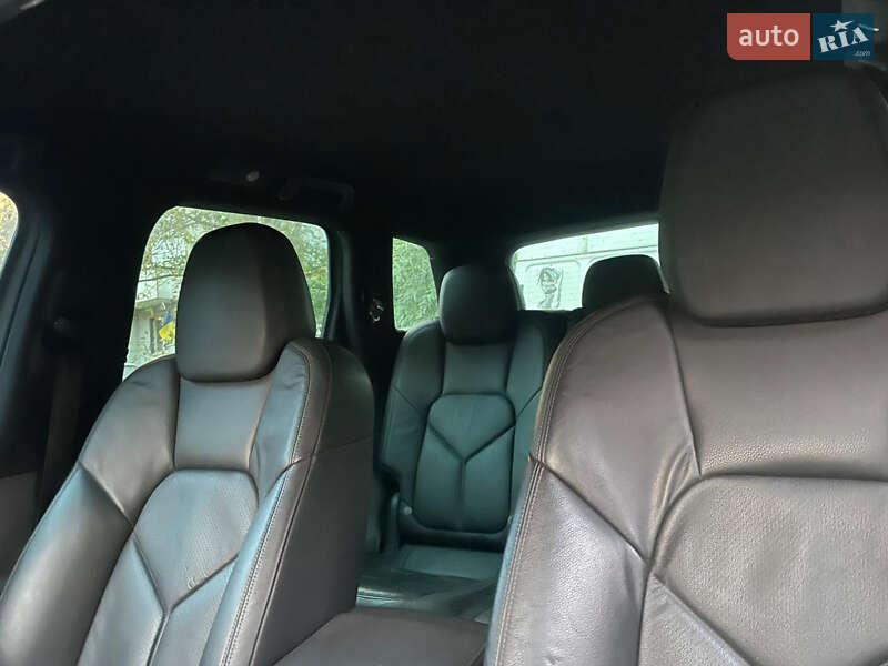 Позашляховик / Кросовер Volkswagen Touareg 2017 в Кривому Розі