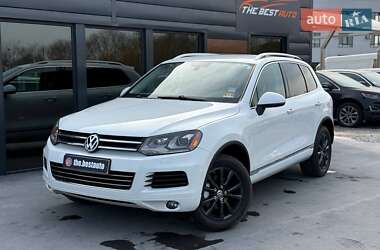 Позашляховик / Кросовер Volkswagen Touareg 2014 в Рівному