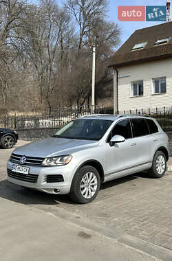 Позашляховик / Кросовер Volkswagen Touareg 2012 в Полтаві