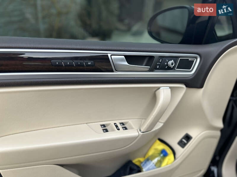 Позашляховик / Кросовер Volkswagen Touareg 2014 в Вінниці фото 15 Позашляховик / Кросовер Volkswagen Touareg 2014 в Вінниці