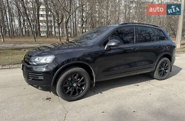Внедорожник / Кроссовер Volkswagen Touareg 2012 в 