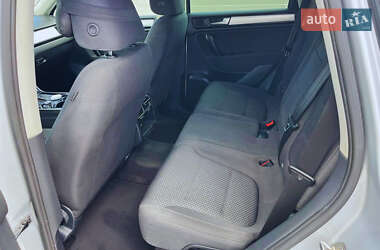 Внедорожник / Кроссовер Volkswagen Touareg 2011 в 