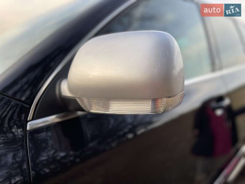 Внедорожник / Кроссовер Volkswagen Touareg 2006 в Новояворовске