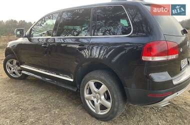 Внедорожник / Кроссовер Volkswagen Touareg 2006 в Новояворовске