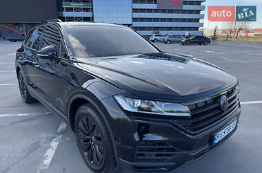 Внедорожник / Кроссовер Volkswagen Touareg 2021 в Киеве