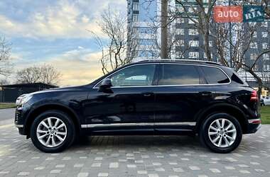 Позашляховик / Кросовер Volkswagen Touareg 2017 в Одесі