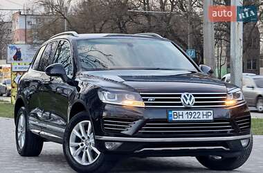 Позашляховик / Кросовер Volkswagen Touareg 2017 в Одесі