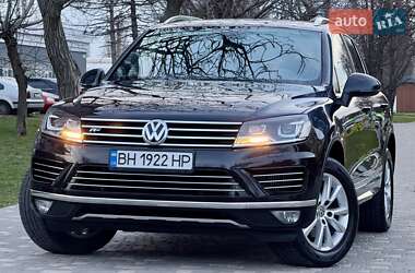 Позашляховик / Кросовер Volkswagen Touareg 2017 в Одесі